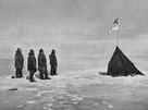 Vor 110 Jahren: Roald Amundsen erreicht mit seiner Expeditionsgruppe als 1. Mensch den Südpol