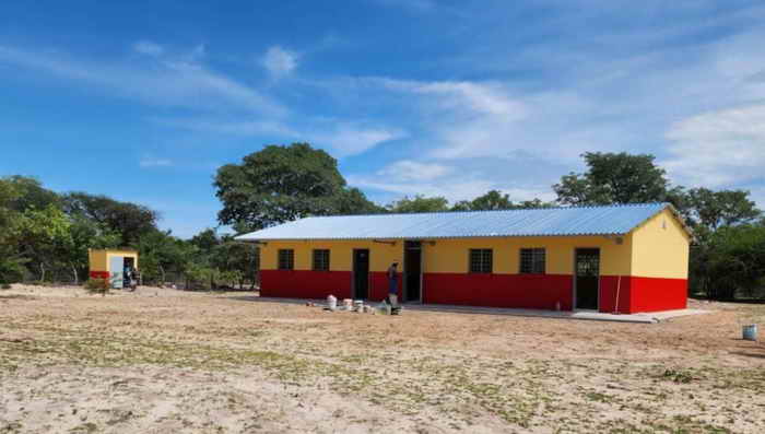 Durch Soulfood finanziertes Schulgebäude in Oluundje, Namibia