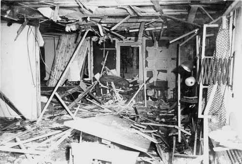 Der Besprechungsraum im "Führerhauptquartier Wolfsschanze" bei Rastenburg in Ostpreußen (heute Polen), nach dem Bombenattentat vom 20.07.1944,